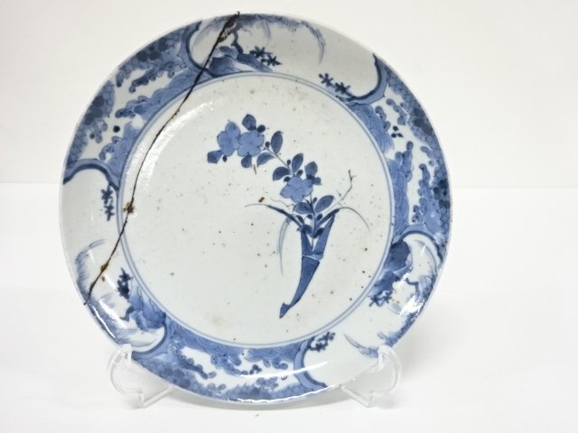 Ai-Kutani, Ko-Imari, with blue and white slip, 7.5 x 7.5 cm.